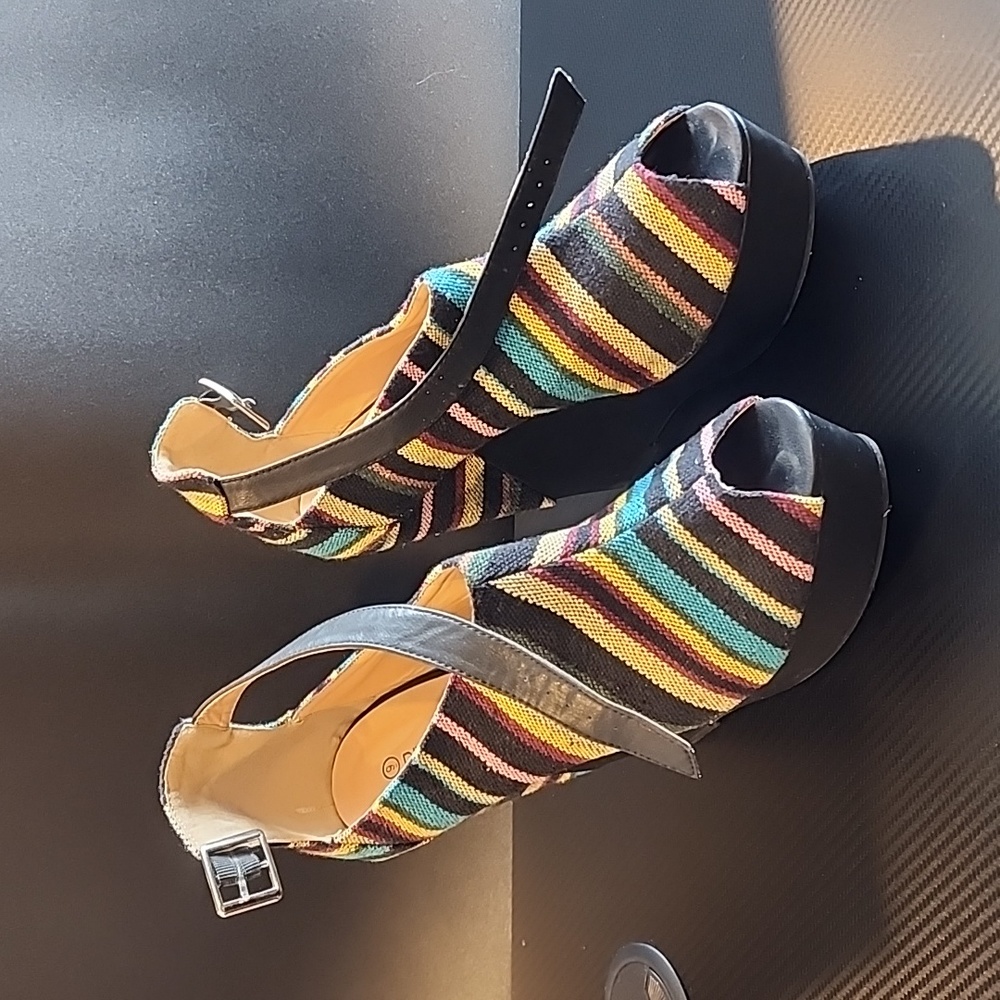 Diva Lounge Shoes, Platform Size 9